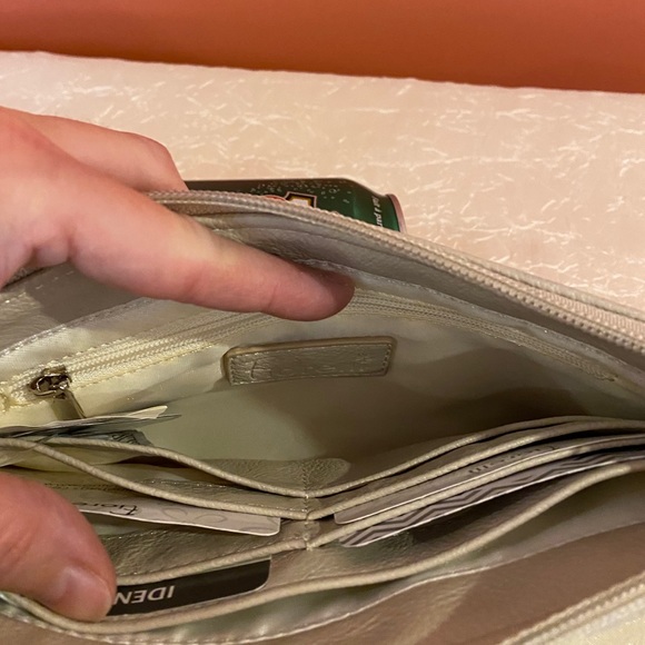 Fiorelli Wallet/Wristlet/Crossbody Bag - Picture 12 of 14